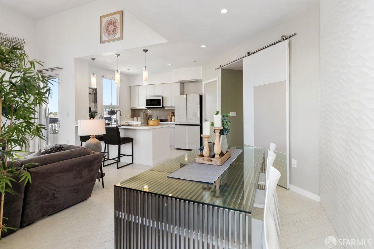 Photo #11: 426136520 Listing: Photo #11