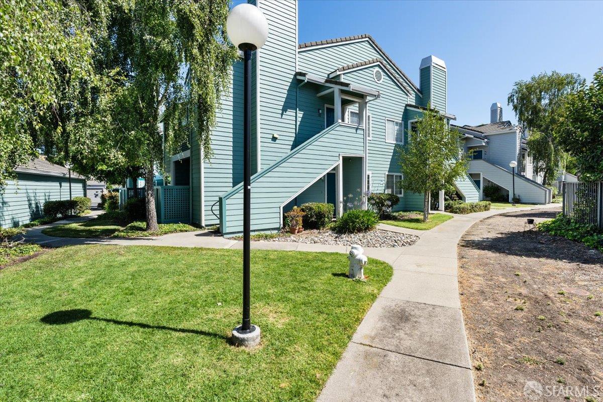 911 Waterford Place