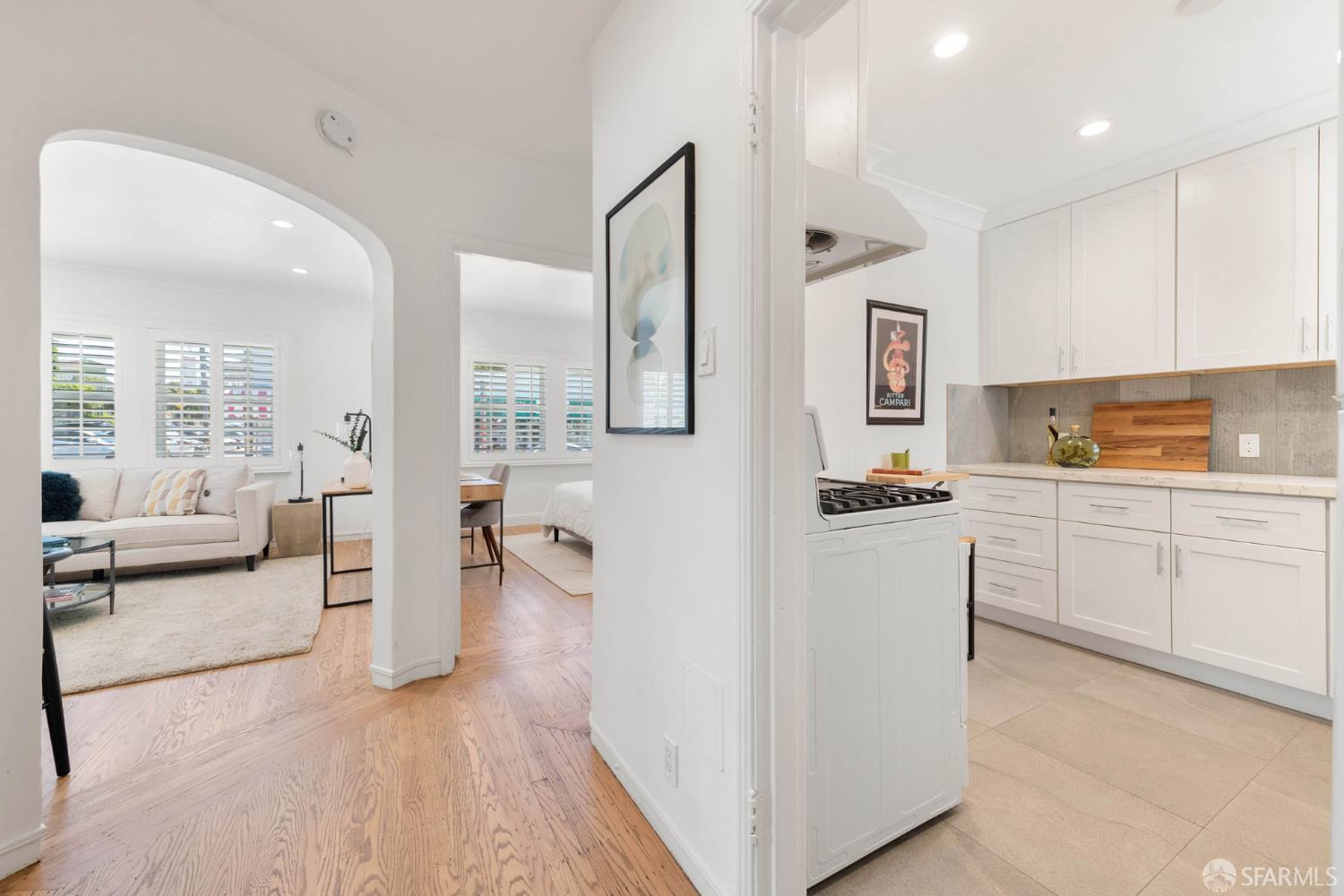Photo #9: 426136664 Listing: Photo #9