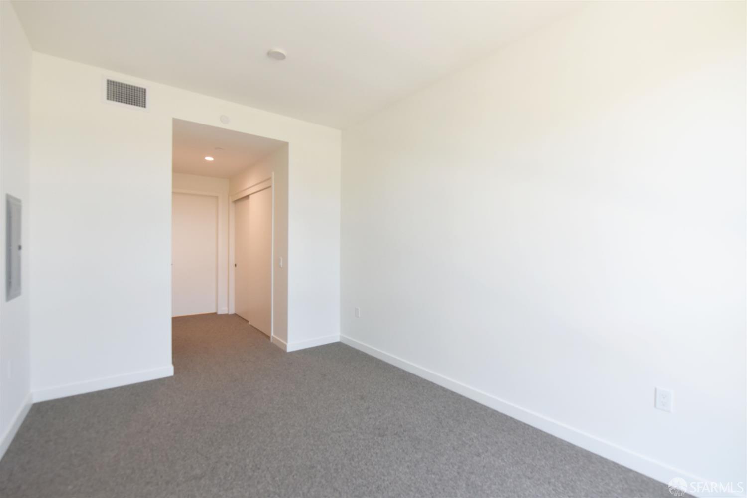 Photo #7: 426137351 Listing: Photo #7