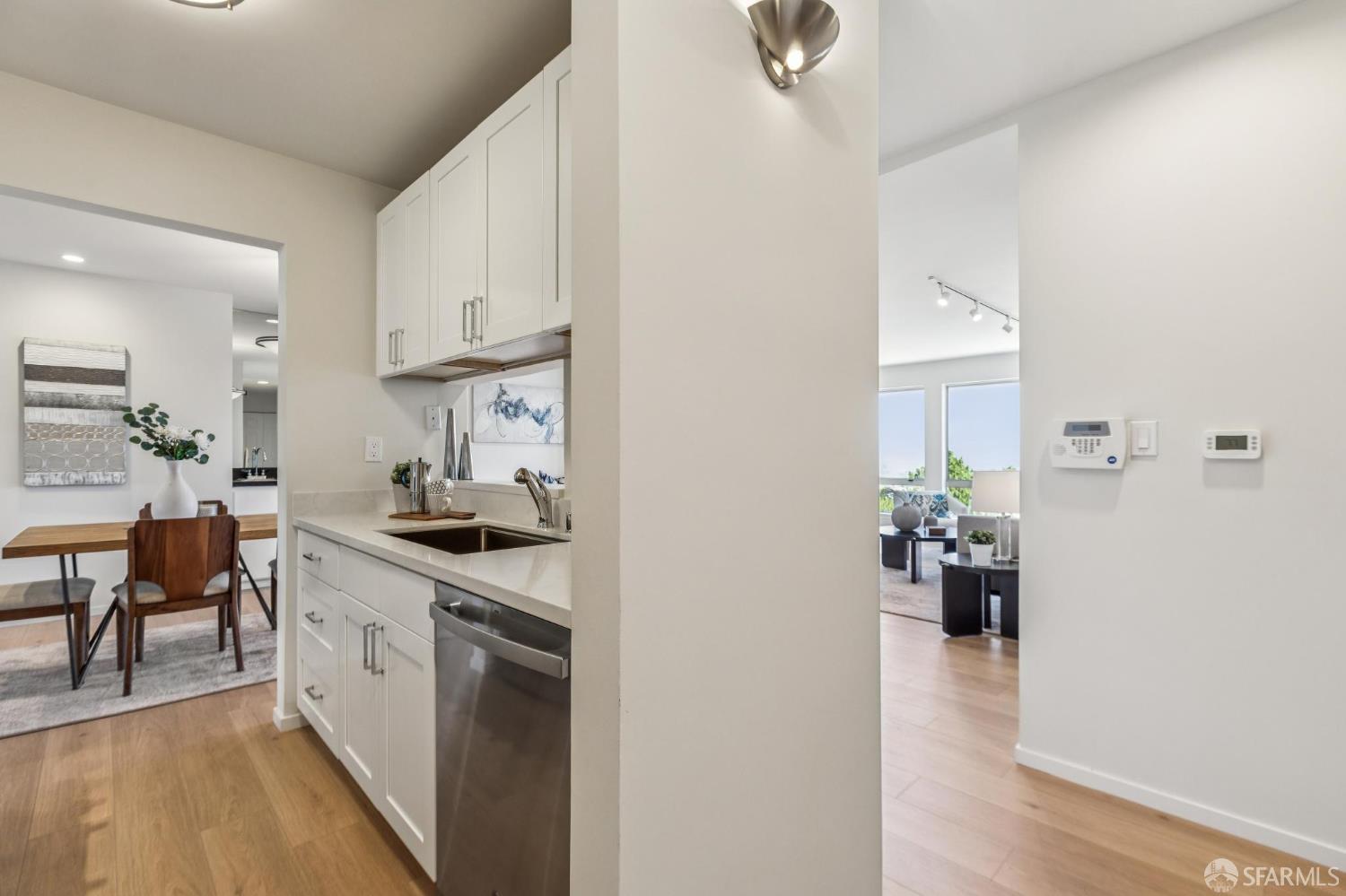 Photo #6: 426137549 Listing: Photo #6