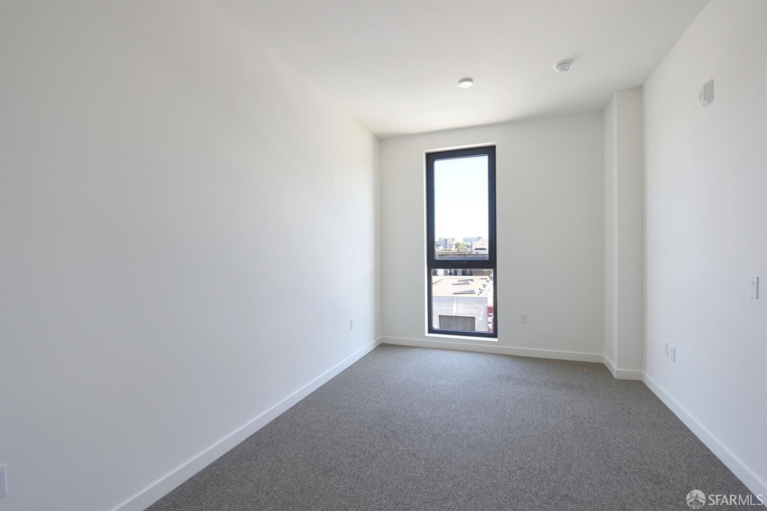 Photo #5: 426137596 Listing: Photo #5