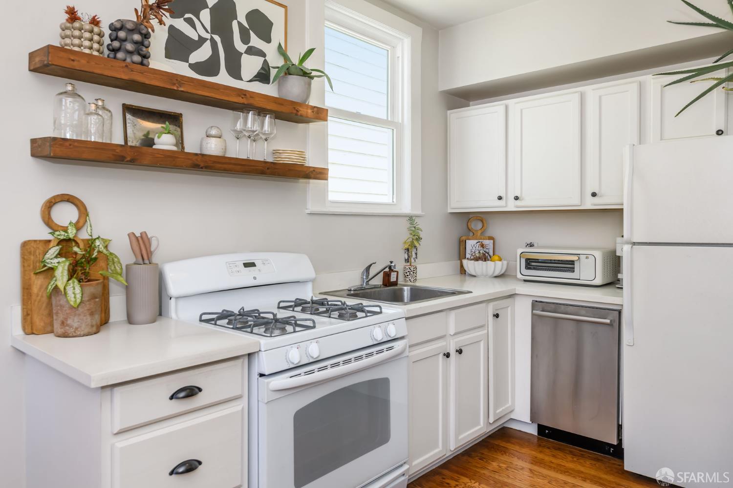 Photo #10: 426137516 Listing: Photo #10