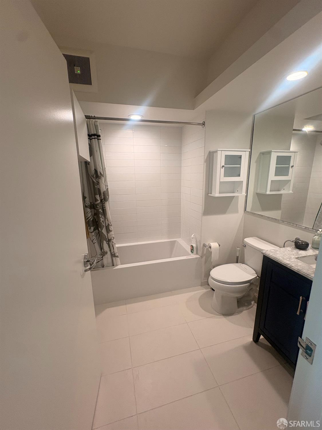 Photo #7: 426136794 Listing: Photo #7