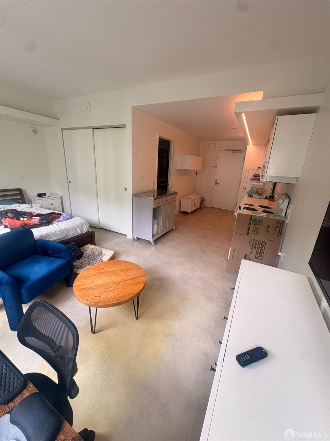 Photo #3: 426136794 Listing: Photo #3