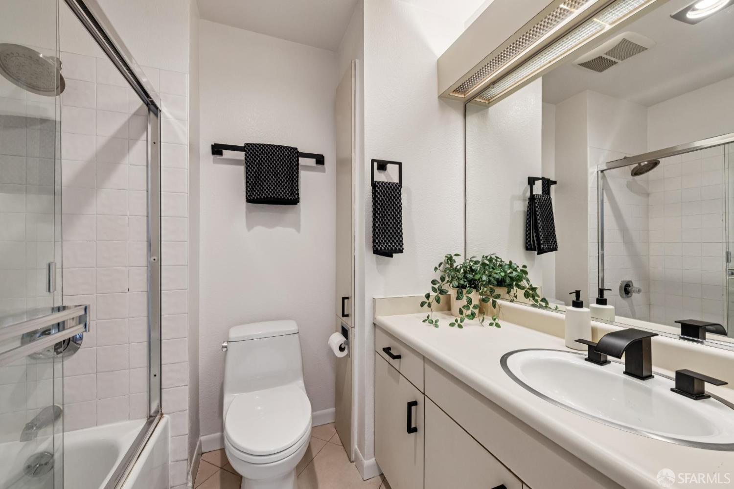 Photo #27: 426138212 Listing: Photo #27