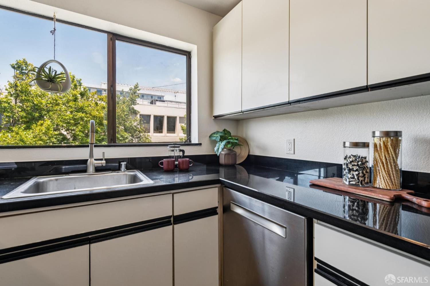 Photo #20: 426138212 Listing: Photo #20