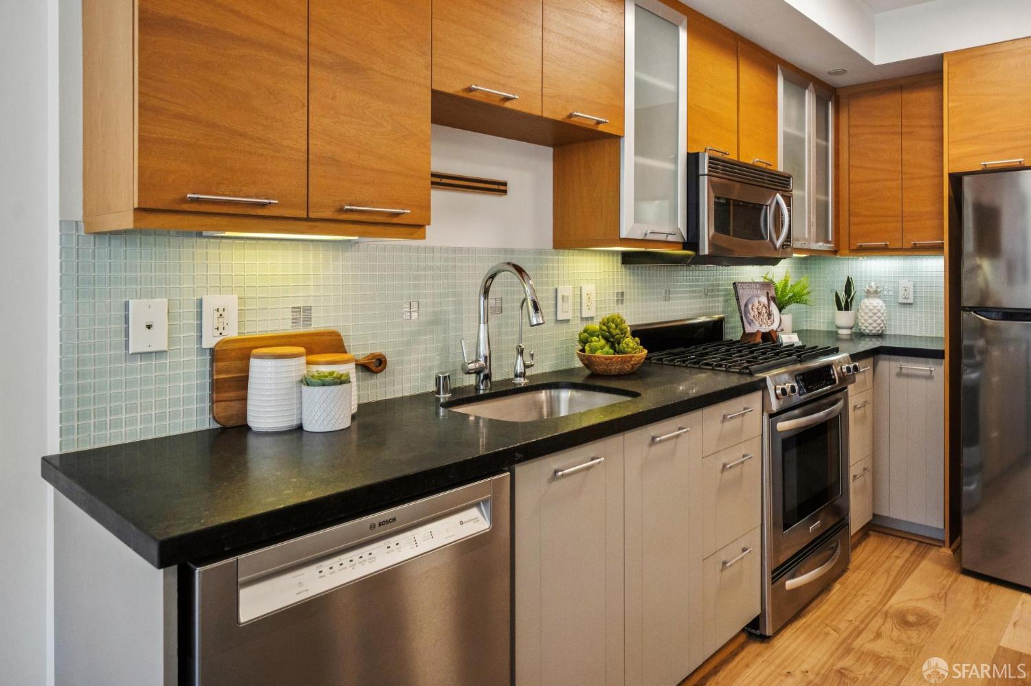 Photo #16: 426138337 Listing: Photo #16