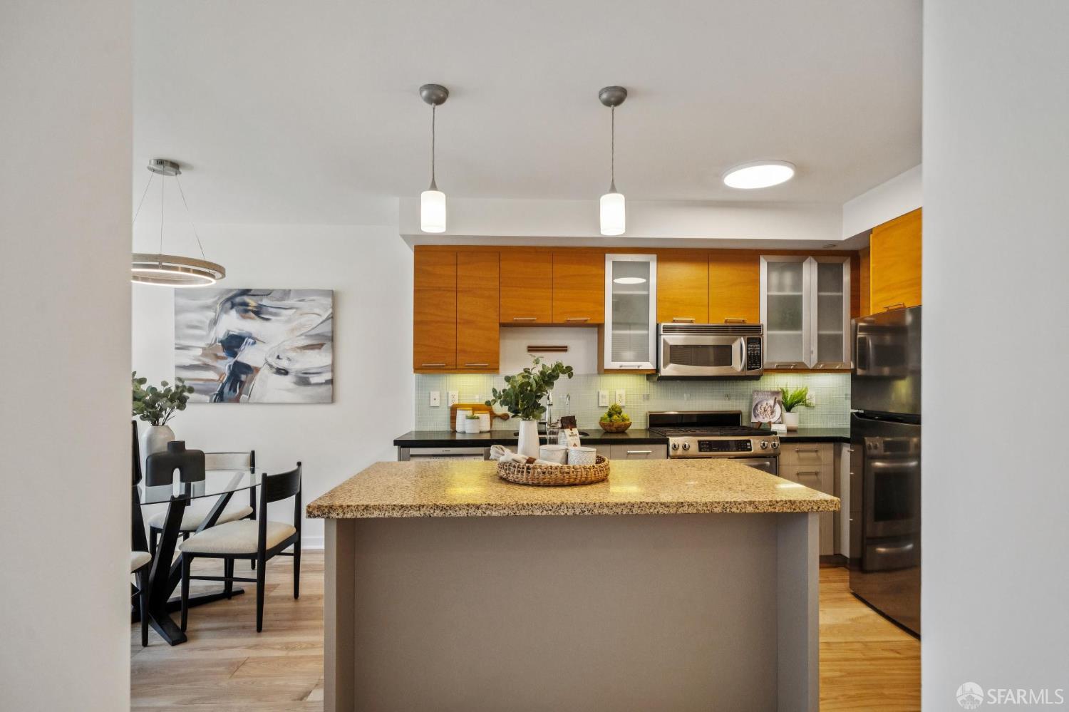Photo #17: 426138337 Listing: Photo #17