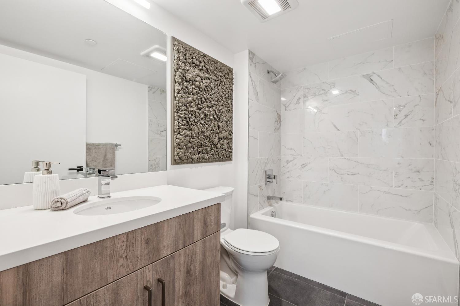 Photo #11: 426138608 Listing: Photo #11
