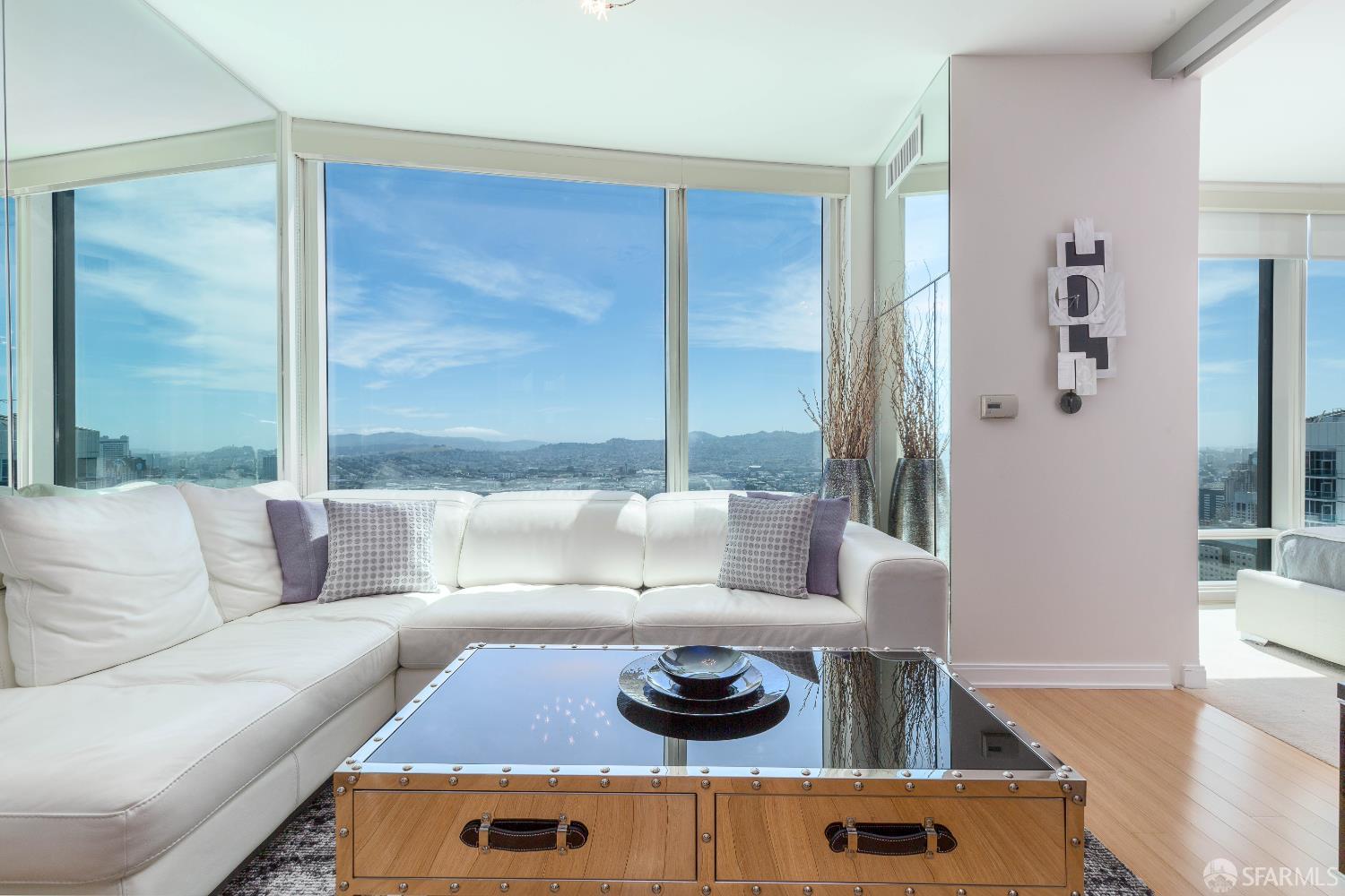 Photo #1: 426128443 Listing: Photo #1