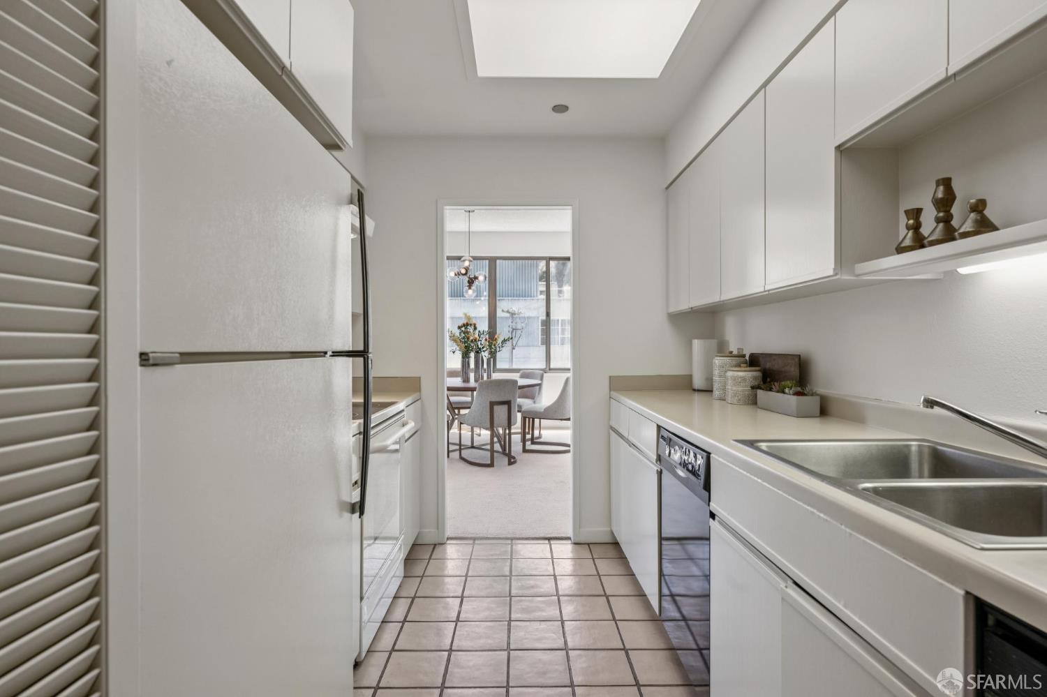 Photo #16: 426138868 Listing: Photo #16