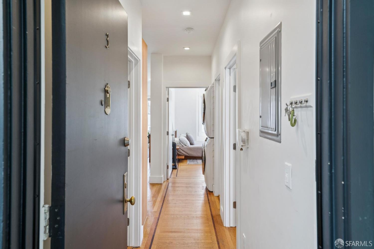 Photo #24: 426138546 Listing: Photo #24