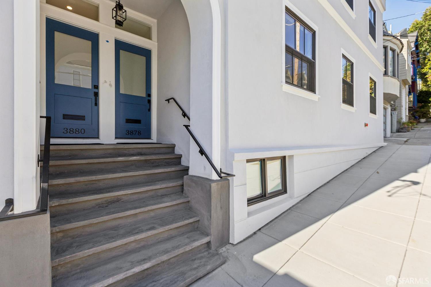Photo #3: 426137690 Listing: Photo #3