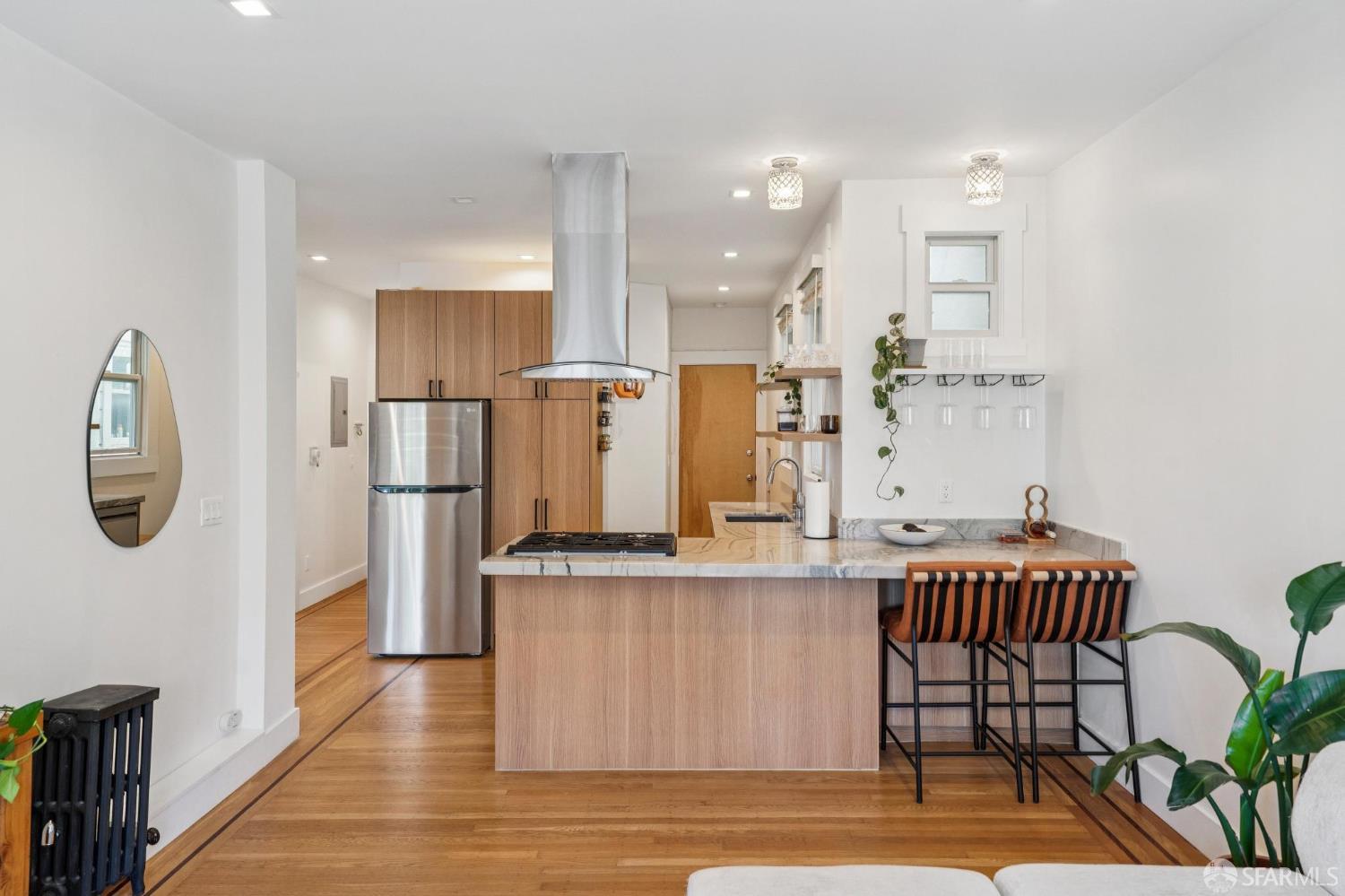 Photo #5: 426138546 Listing: Photo #5
