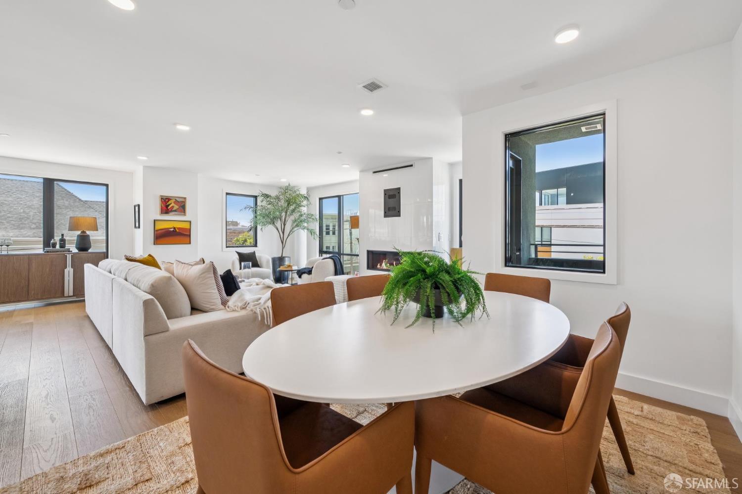 Photo #8: 426138815 Listing: Photo #8