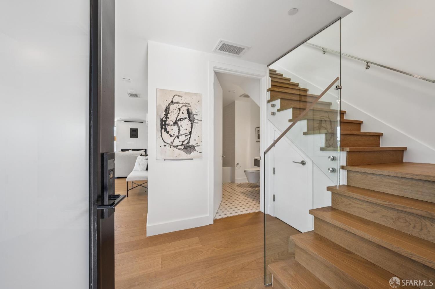 Photo #10: 426138815 Listing: Photo #10