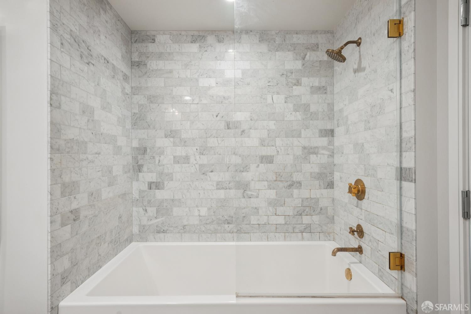 Photo #39: 426121583 Listing: Photo #39