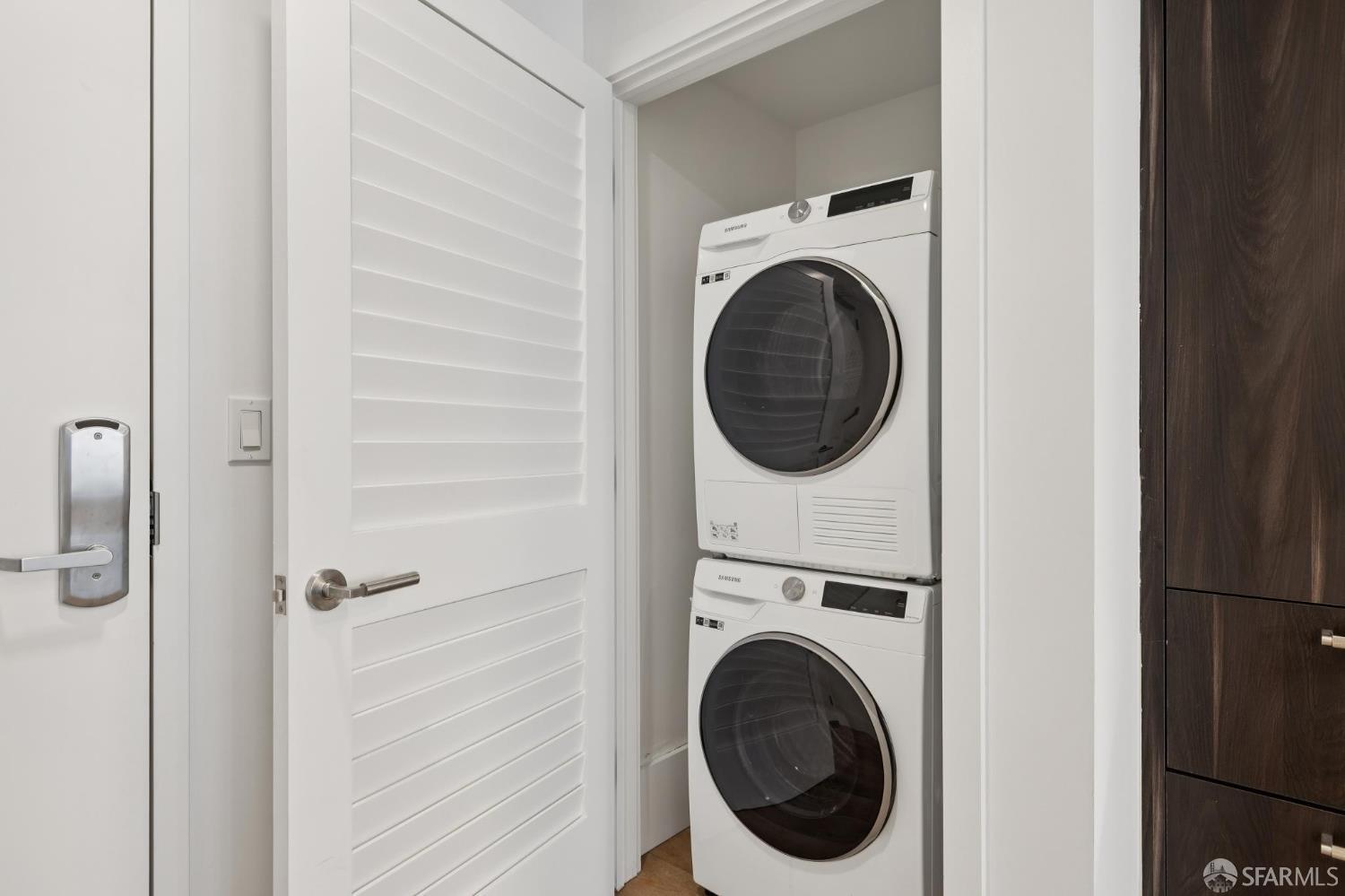Photo #10: 426138607 Listing: Photo #10