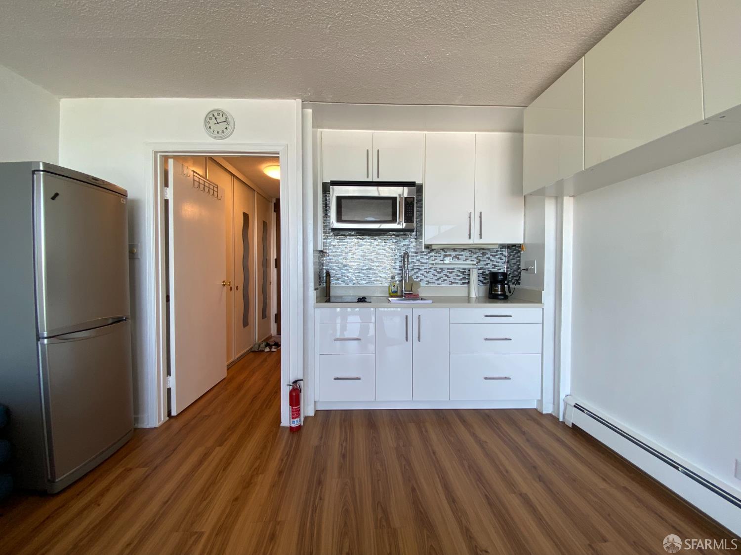 Photo #5: 426119462 Listing: Photo #5