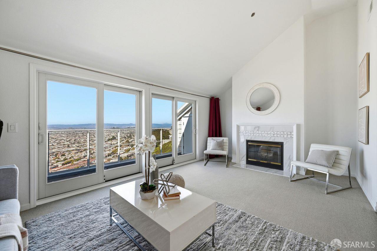 Photo #8: 426117703 Listing: Photo #8