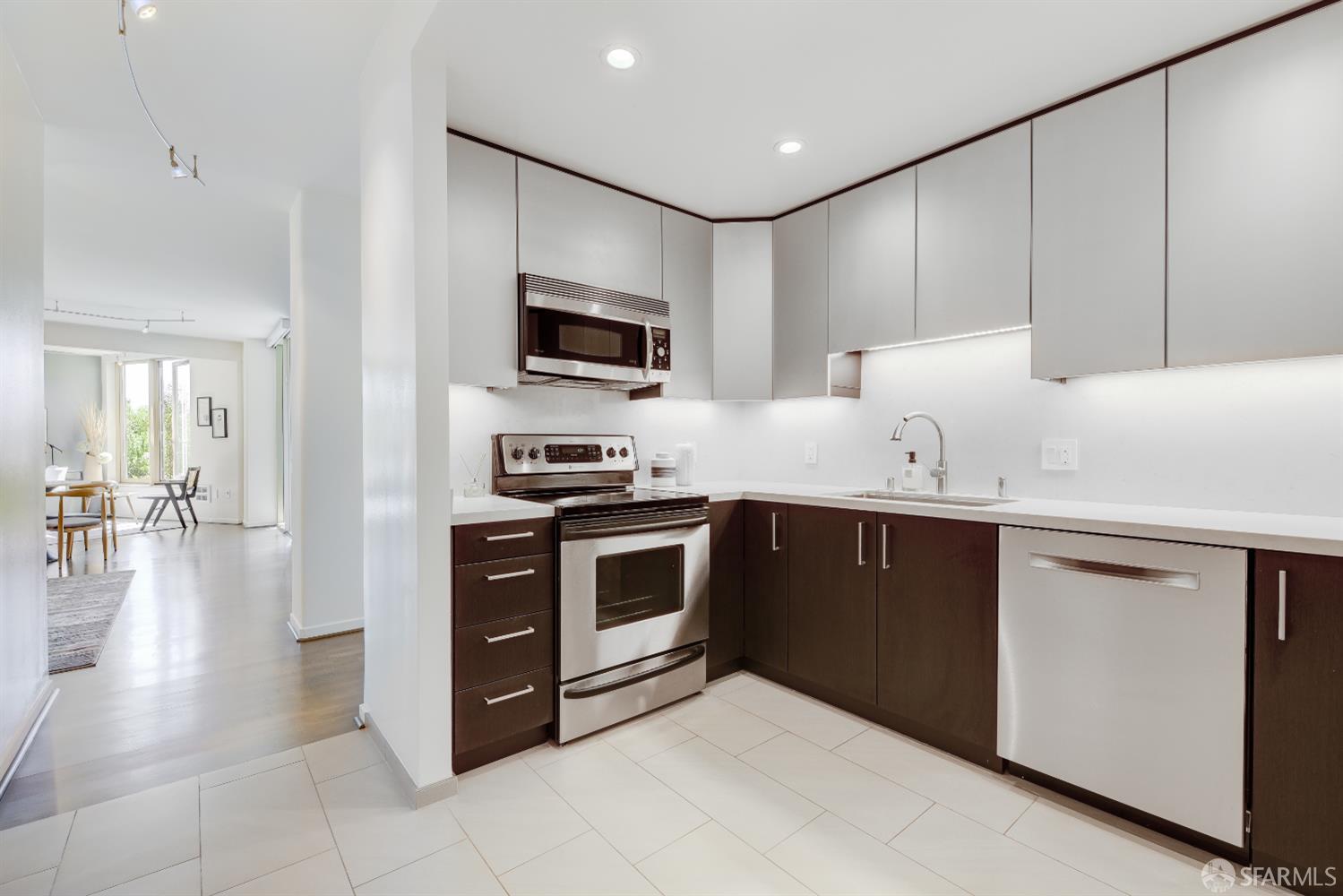 Photo #12: 426139078 Listing: Photo #12
