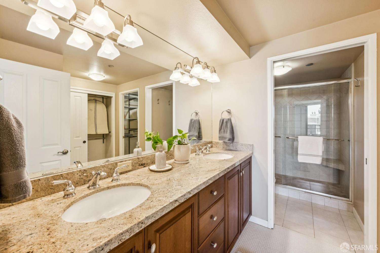 Photo #30: 426138184 Listing: Photo #30