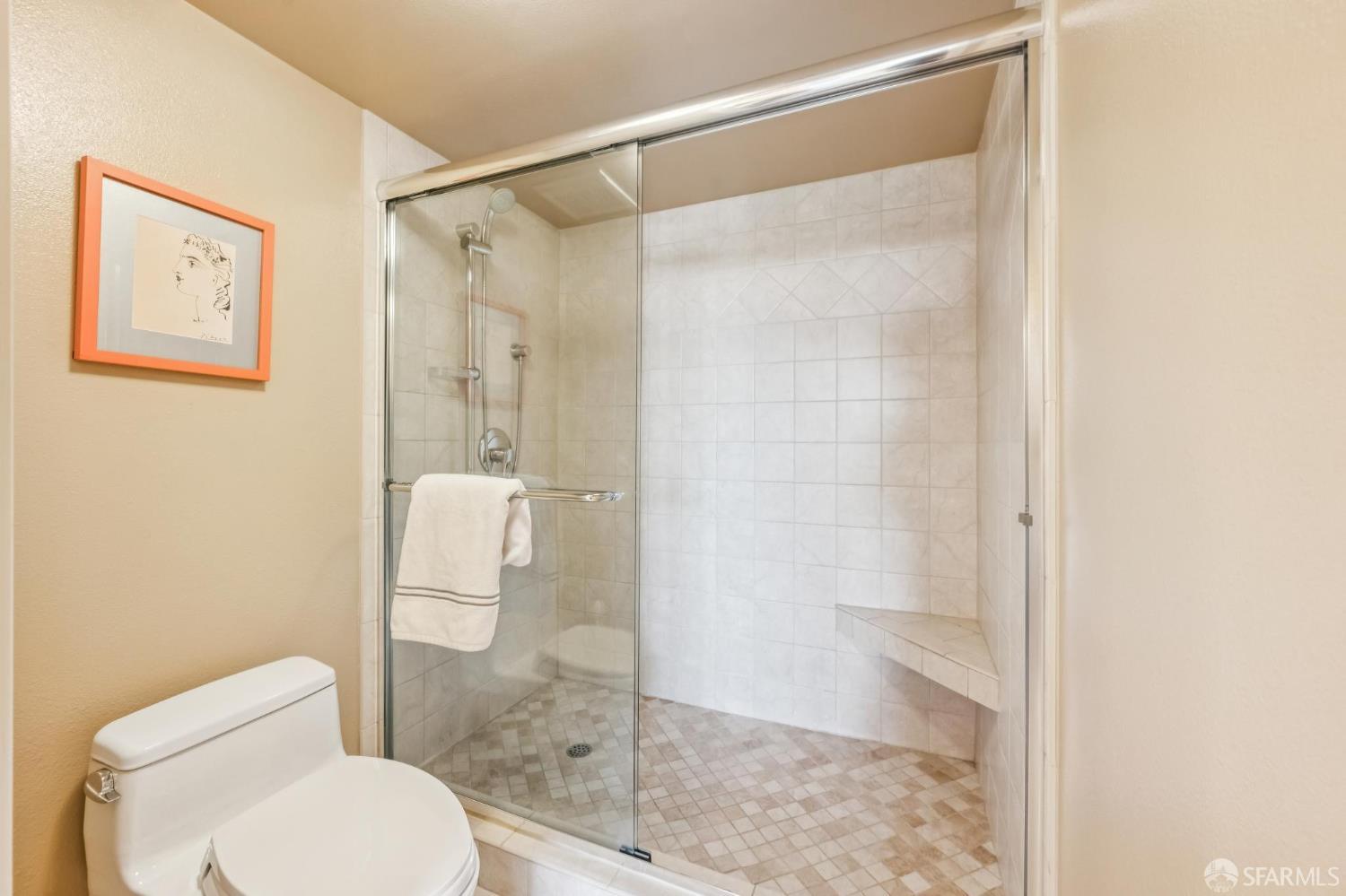Photo #34: 426138184 Listing: Photo #34
