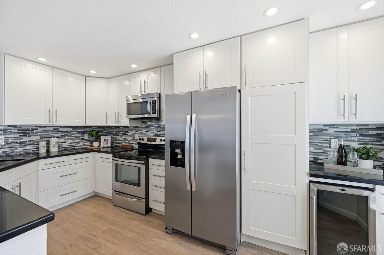 Photo #12: 426117703 Listing: Photo #12