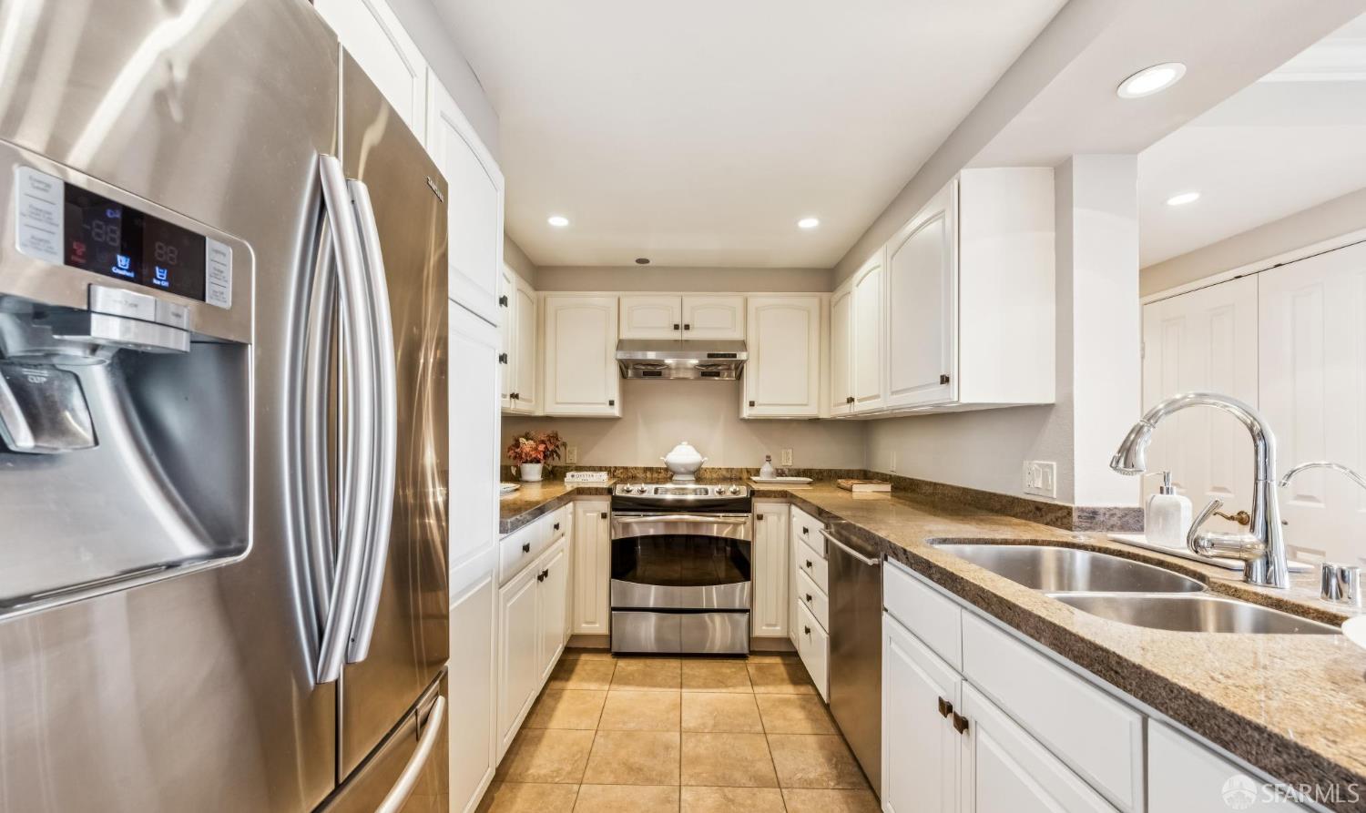 Photo #18: 426138184 Listing: Photo #18
