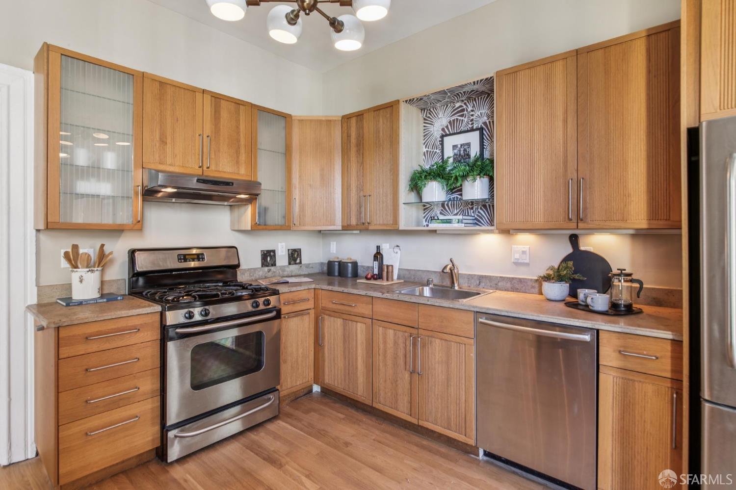 Photo #5: 426138277 Listing: Photo #5