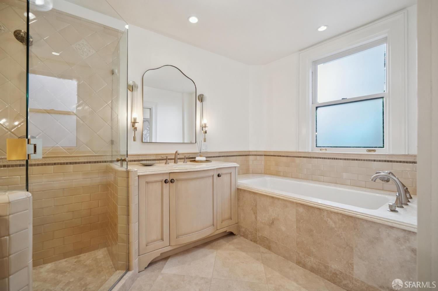 Photo #15: 426138953 Listing: Photo #15