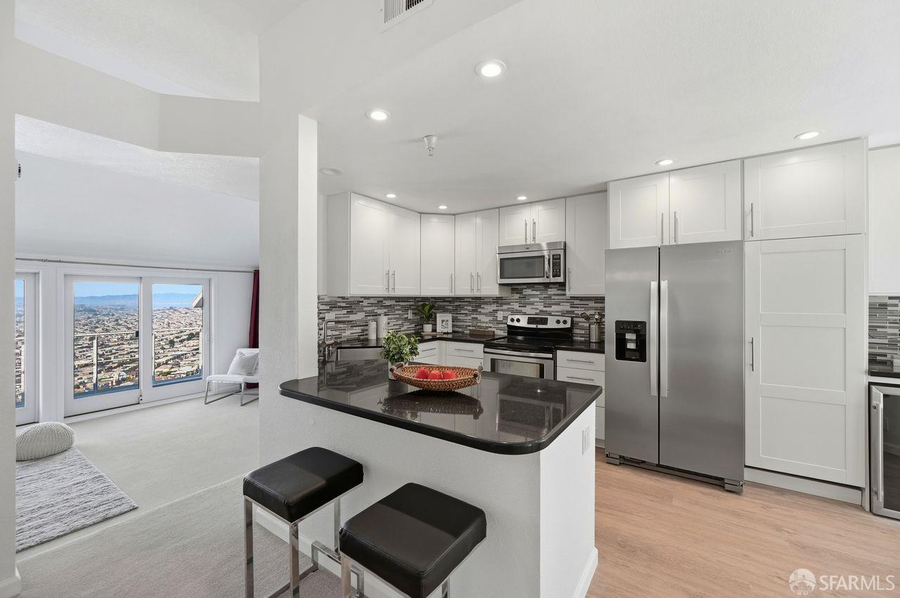 Photo #10: 426117703 Listing: Photo #10