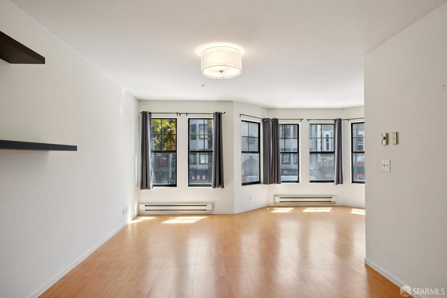 Photo #3: 426138578 Listing: Photo #3