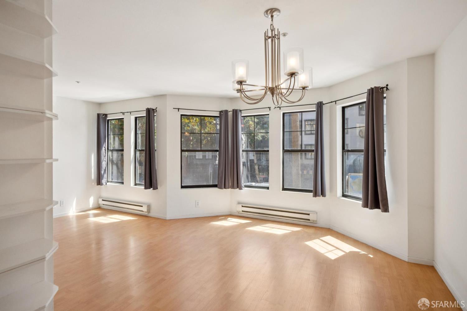 Photo #2: 426138578 Listing: Photo #2
