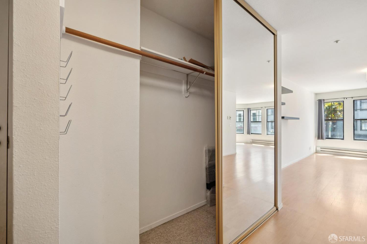 Photo #10: 426138578 Listing: Photo #10