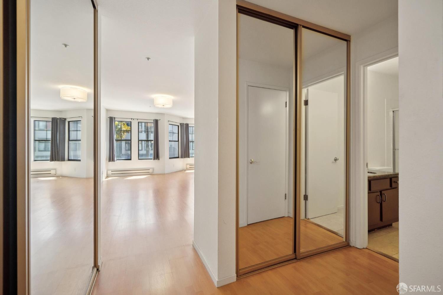 Photo #11: 426138578 Listing: Photo #11