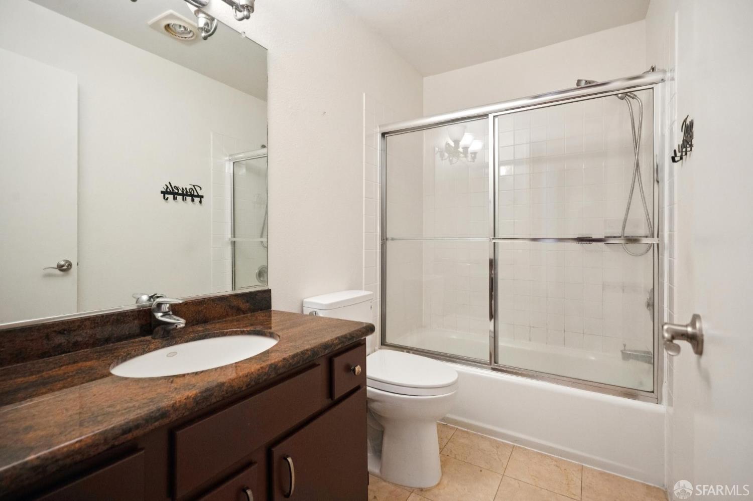 Photo #15: 426138578 Listing: Photo #15