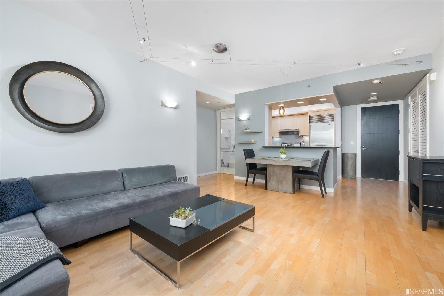 219 Brannan Street # 2B
