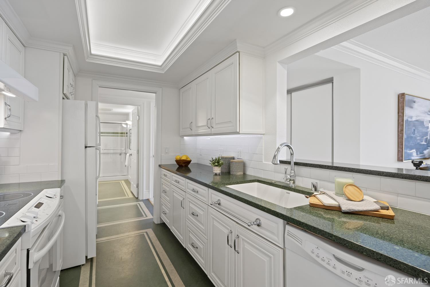 Photo #8: 426139462 Listing: Photo #8