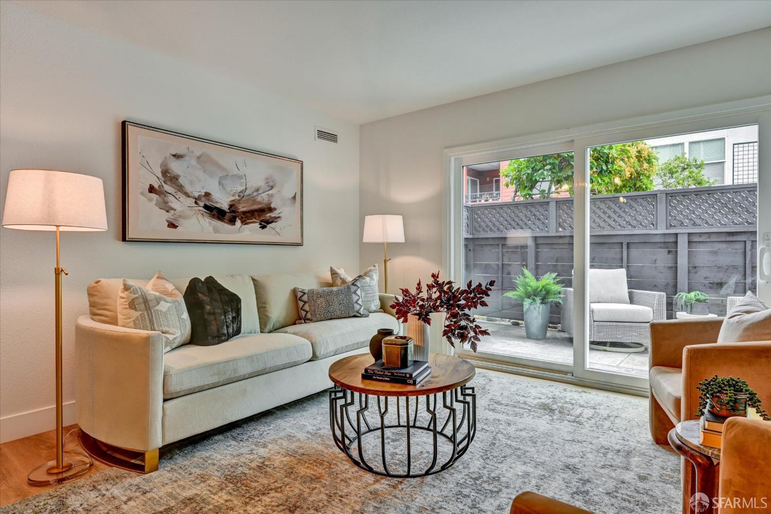 Photo #1: 426128752 Listing: Photo #1
