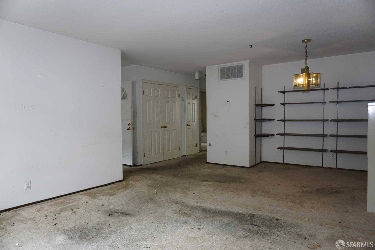 Photo #4: 426139593 Listing: Photo #4