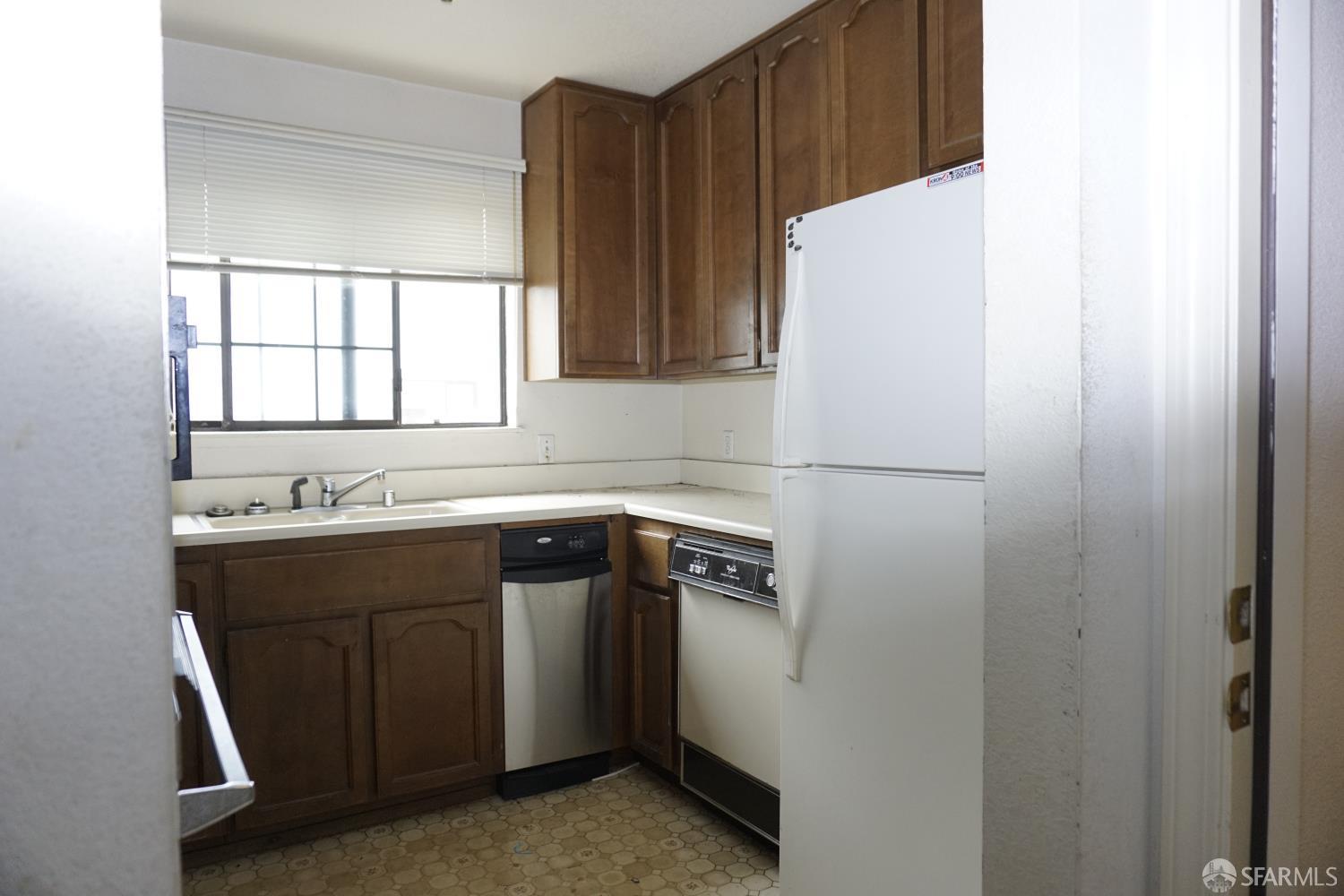 Photo #2: 426139593 Listing: Photo #2
