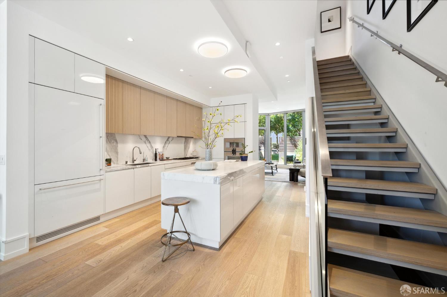 2121 Webster Street Unit: TH3