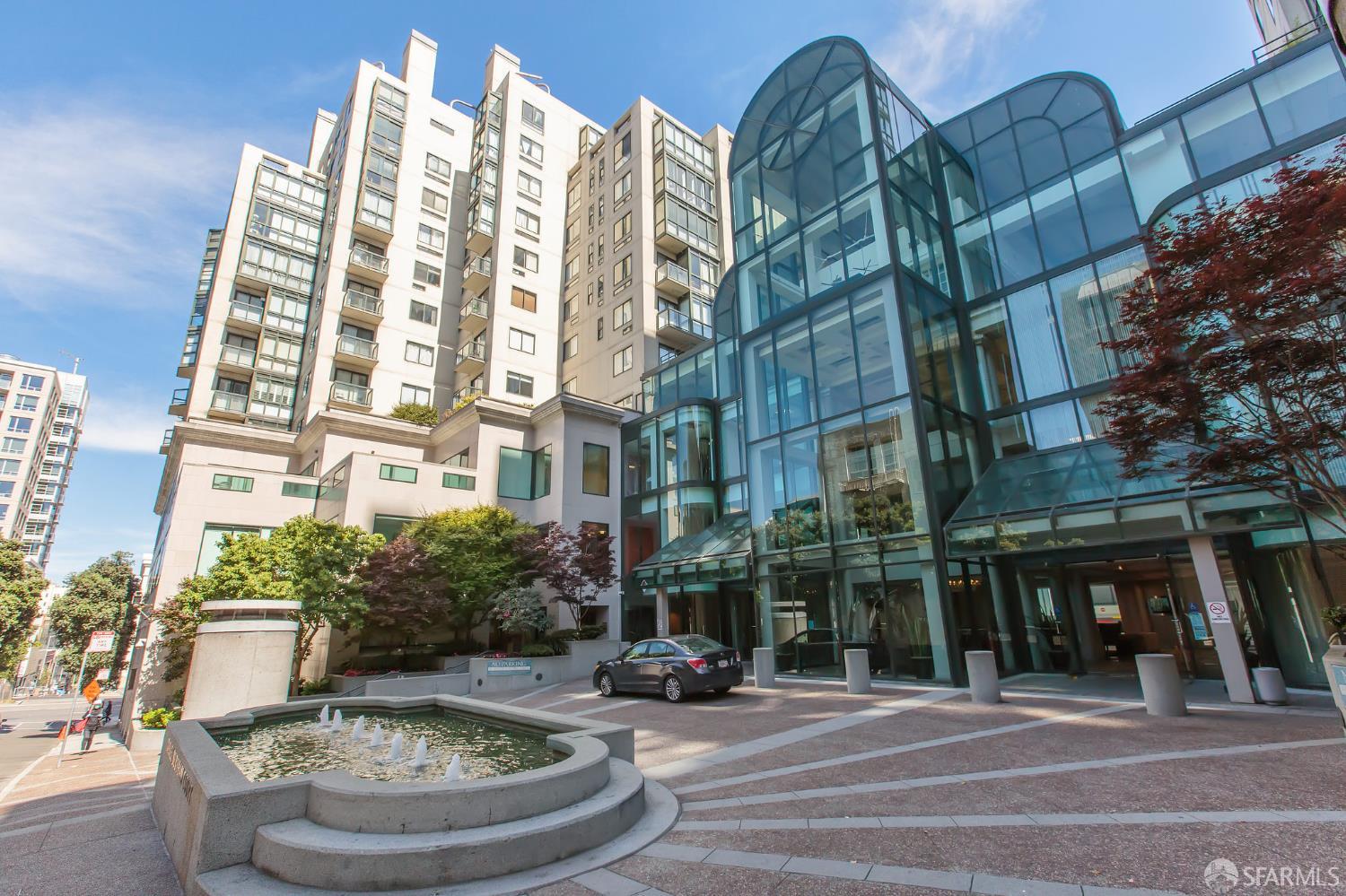 1 Daniel Burnham Court # 820