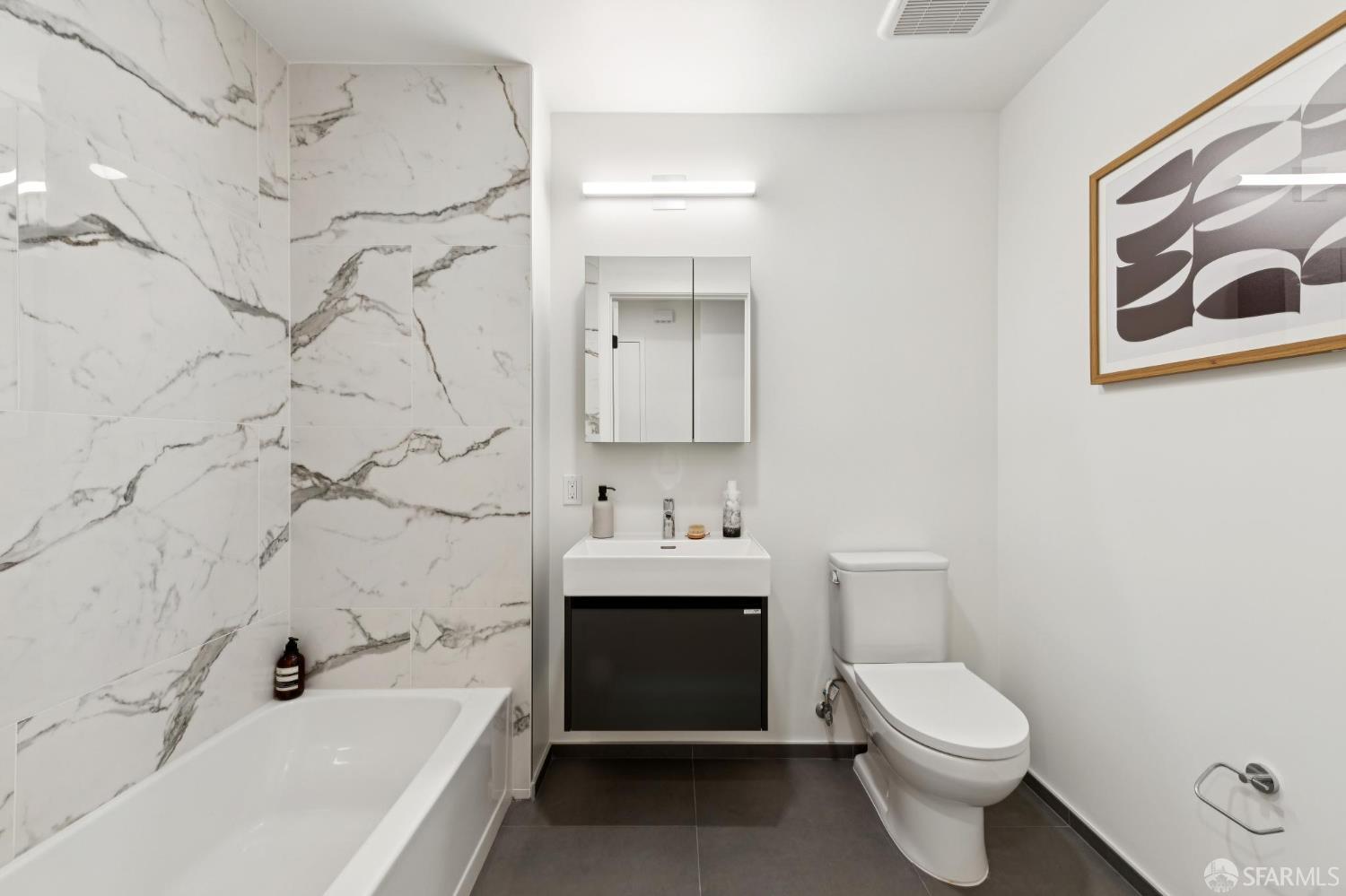 Photo #12: 426140550 Listing: Photo #12