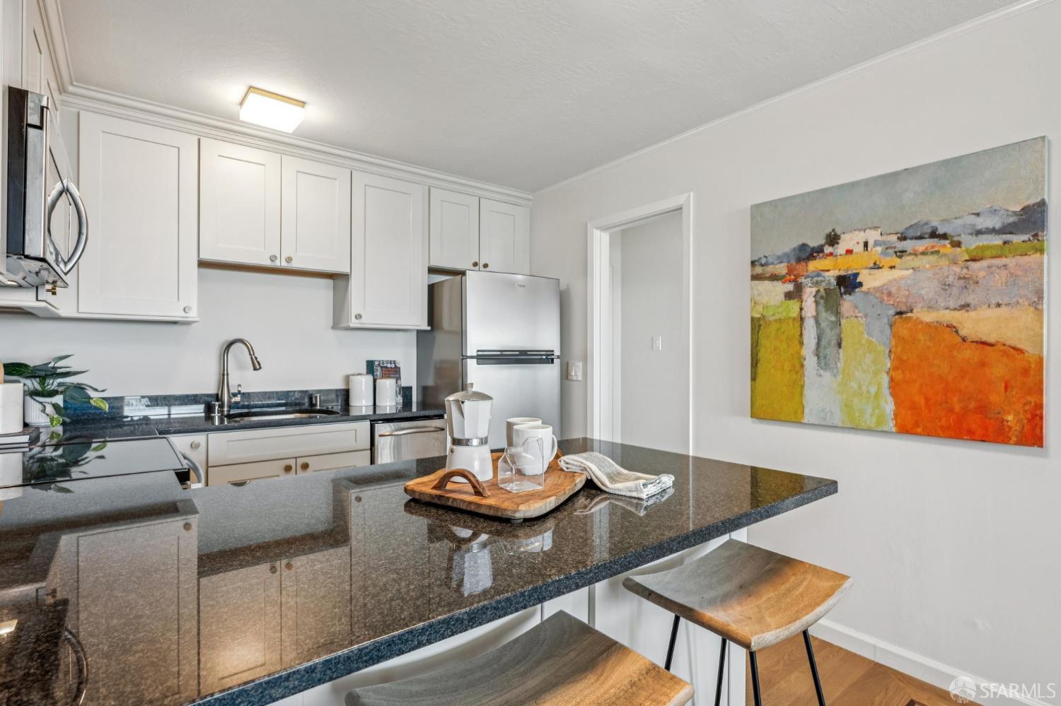 Photo #8: 426137727 Listing: Photo #8