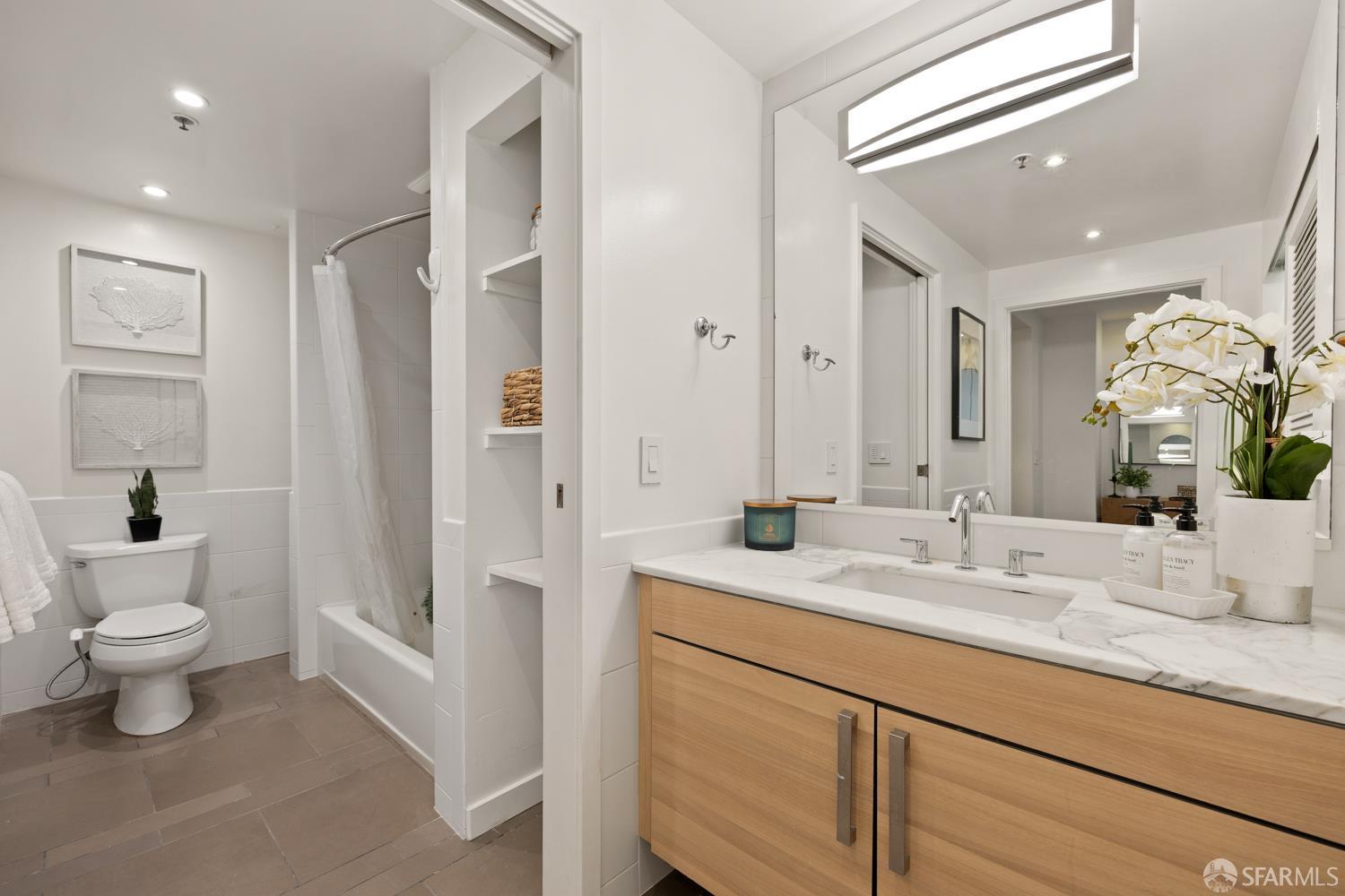 Photo #8: 426140978 Listing: Photo #8
