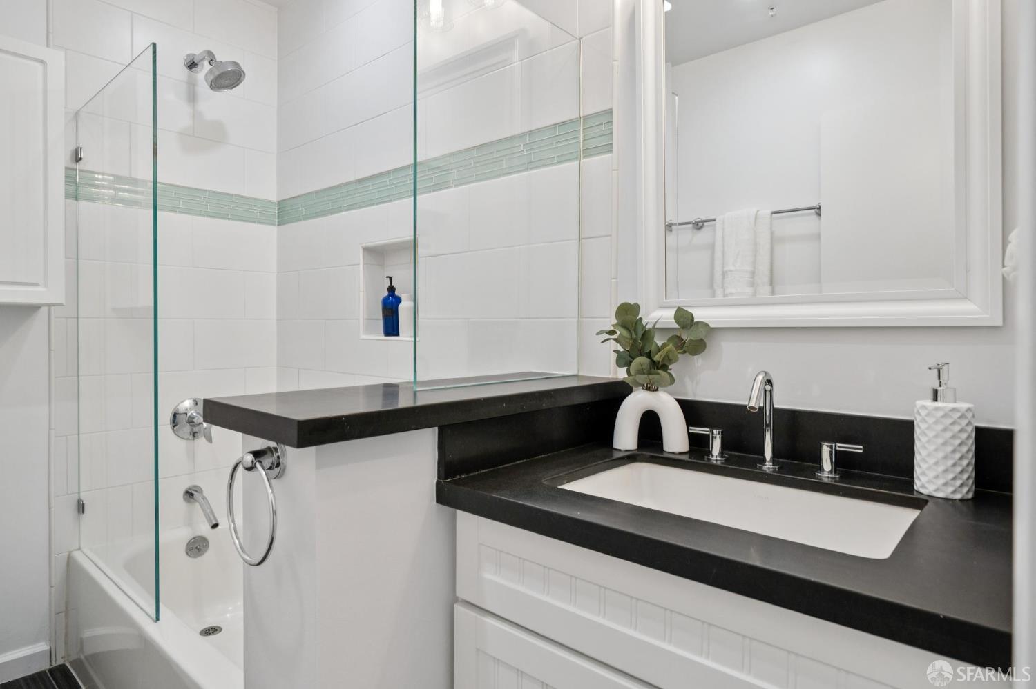 Photo #34: 426137976 Listing: Photo #34