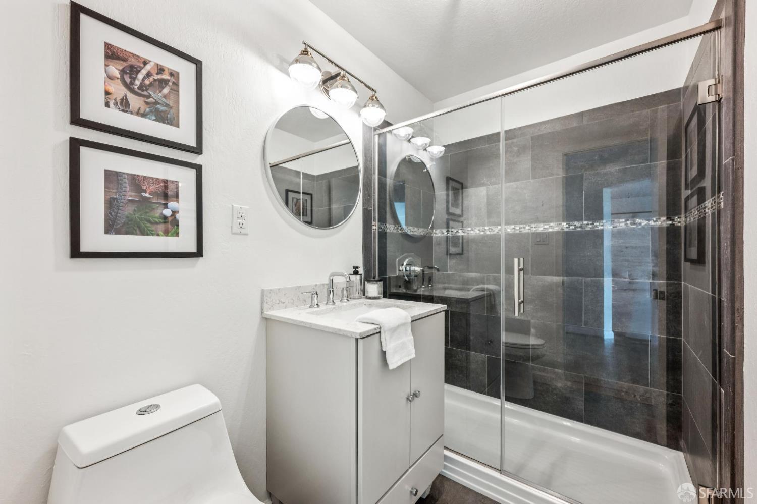 Photo #15: 426137727 Listing: Photo #15
